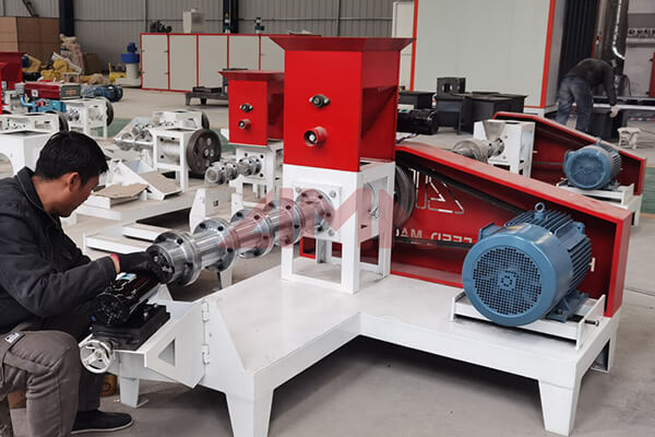 fish feed machinery manufacturers